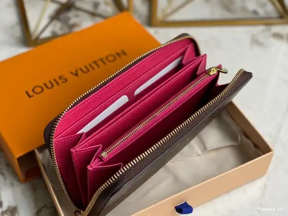 First bag ru WALLET LOUIS VUITTON ZIPPY 0515